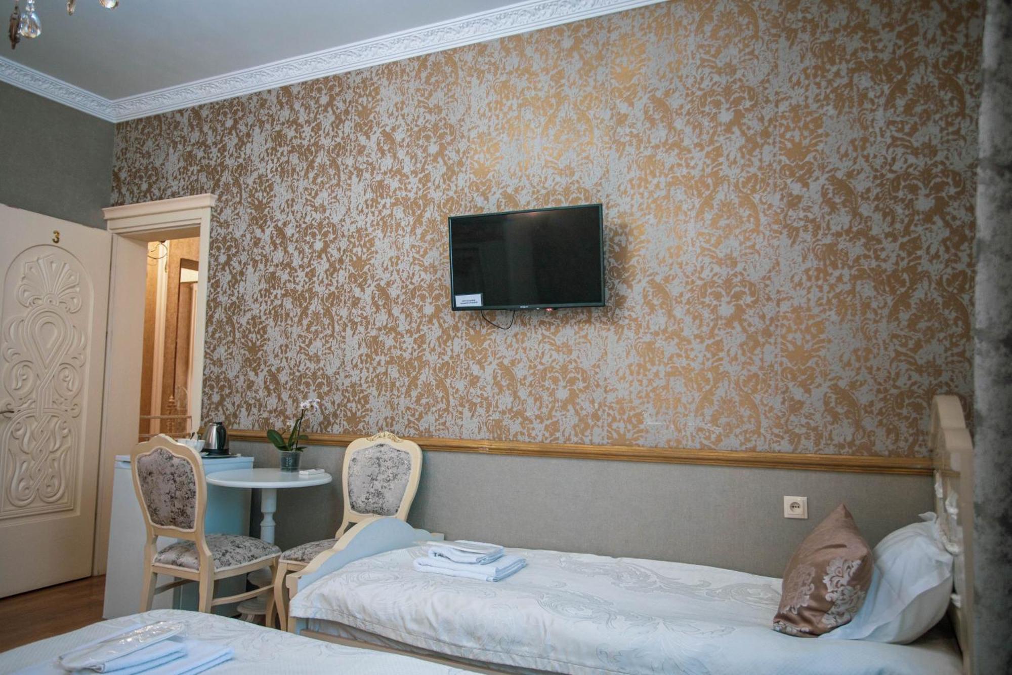 Borjomi Classic Hotel Exterior photo