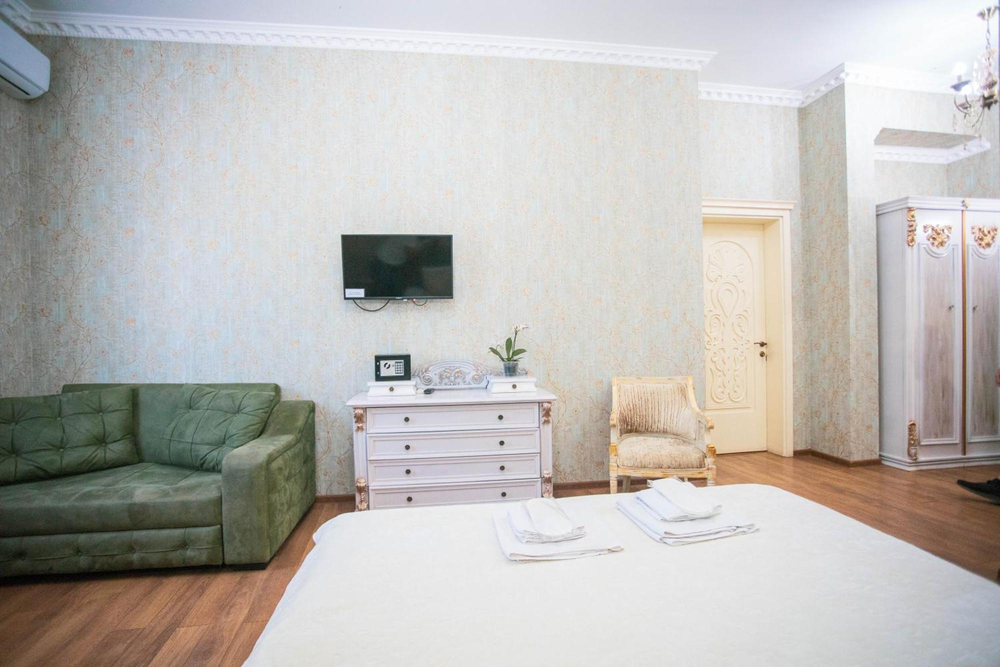 Borjomi Classic Hotel Exterior photo